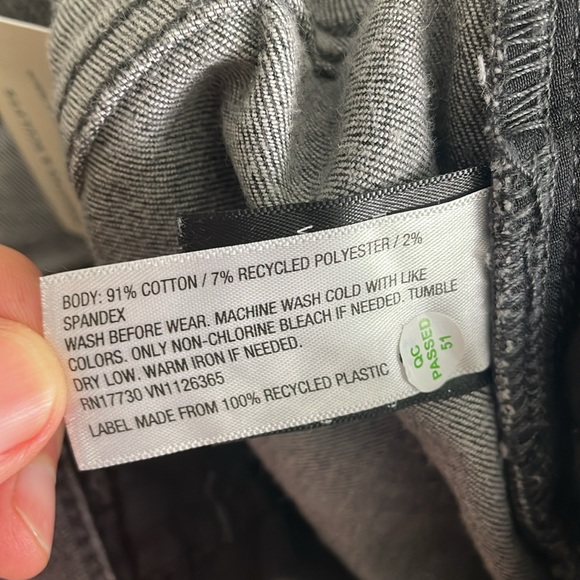 Universal Thread Factory Faded Black High Rise Skinny Jeans- 10 - Picture 7 of 13